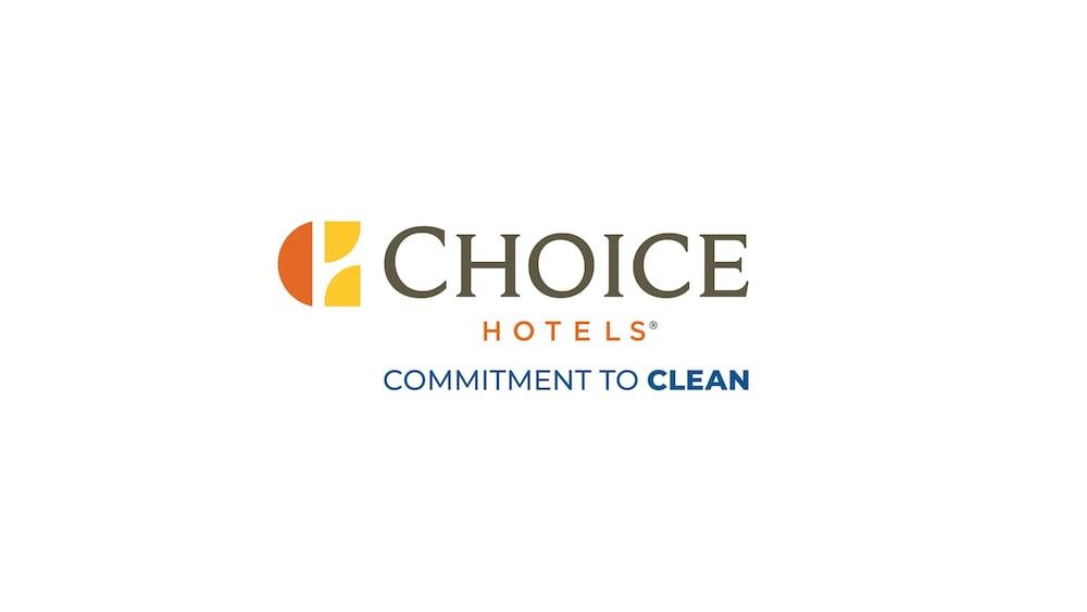 Quality Inn & Suites Moline - Quad Cities מראה חיצוני תמונה