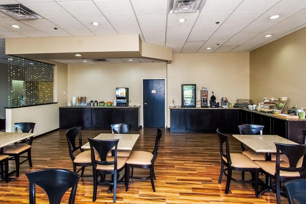 Quality Inn & Suites Moline - Quad Cities מראה חיצוני תמונה