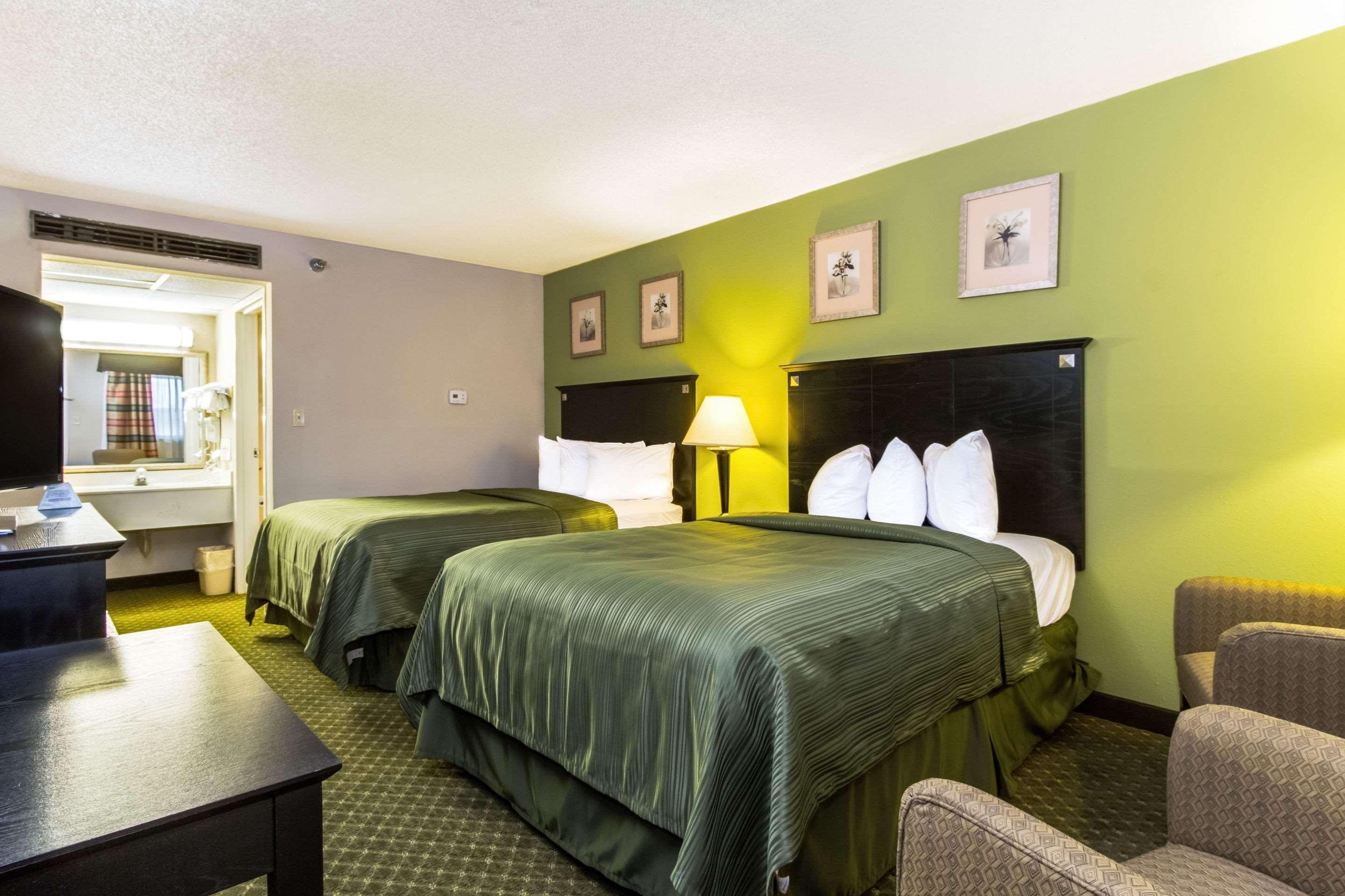Quality Inn & Suites Moline - Quad Cities מראה חיצוני תמונה