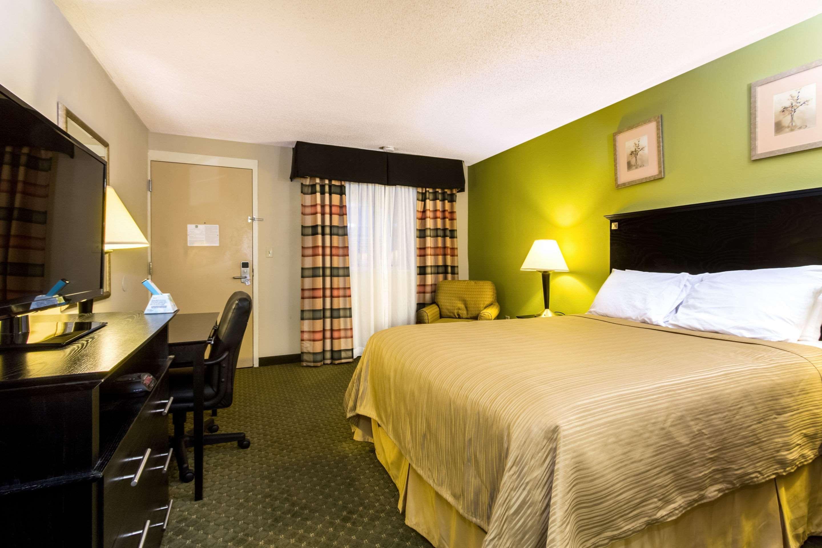 Quality Inn & Suites Moline - Quad Cities מראה חיצוני תמונה
