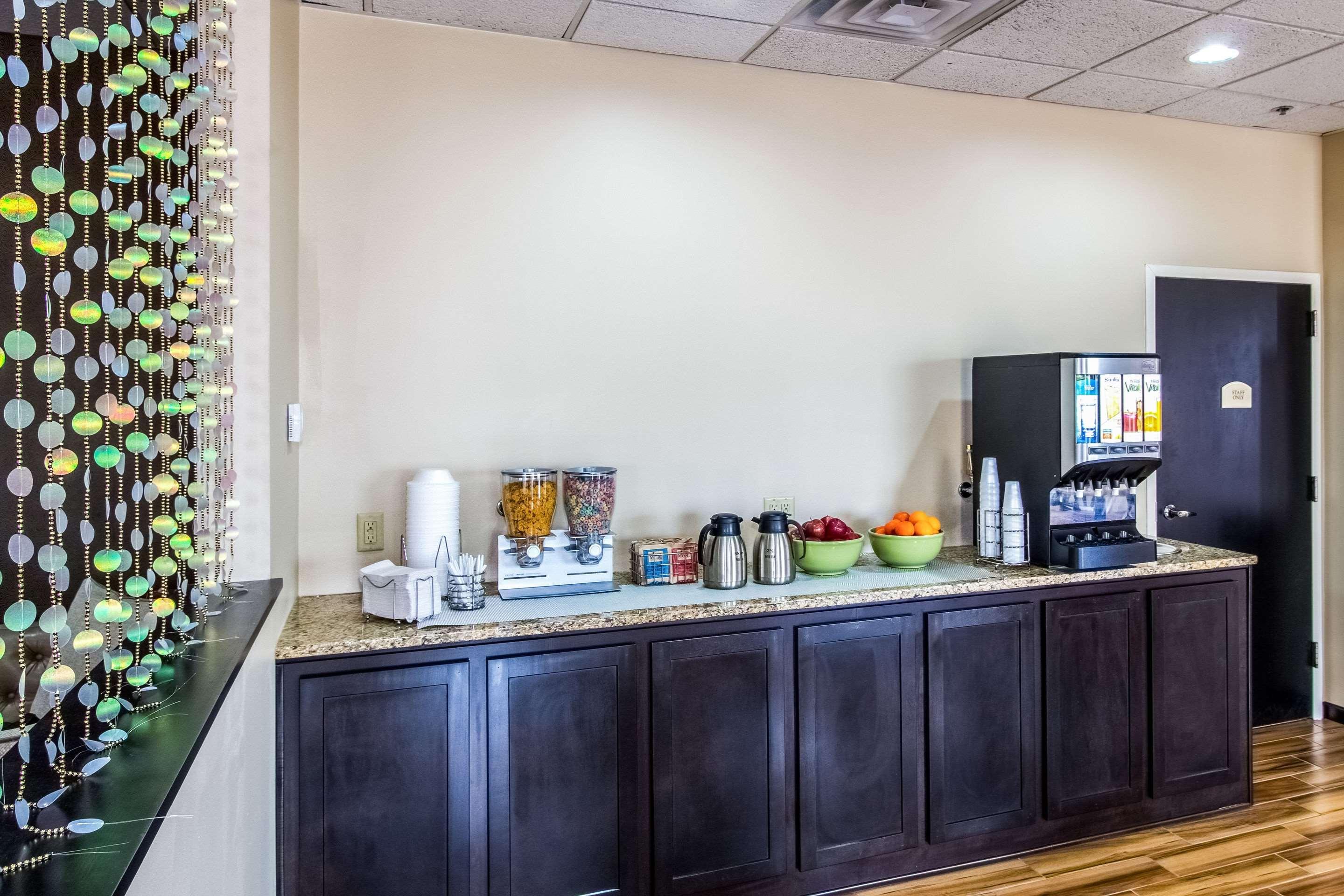 Quality Inn & Suites Moline - Quad Cities מראה חיצוני תמונה
