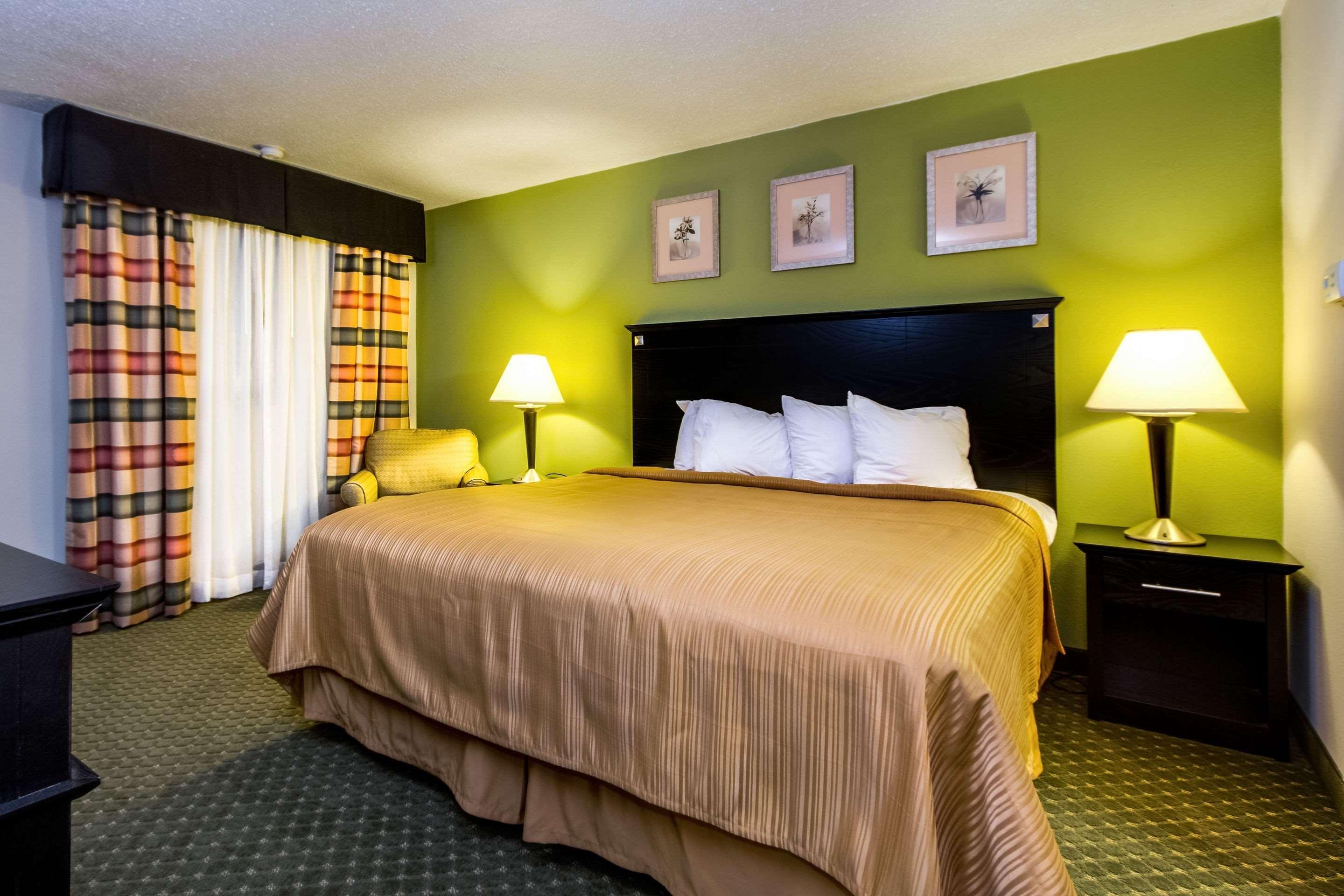 Quality Inn & Suites Moline - Quad Cities מראה חיצוני תמונה