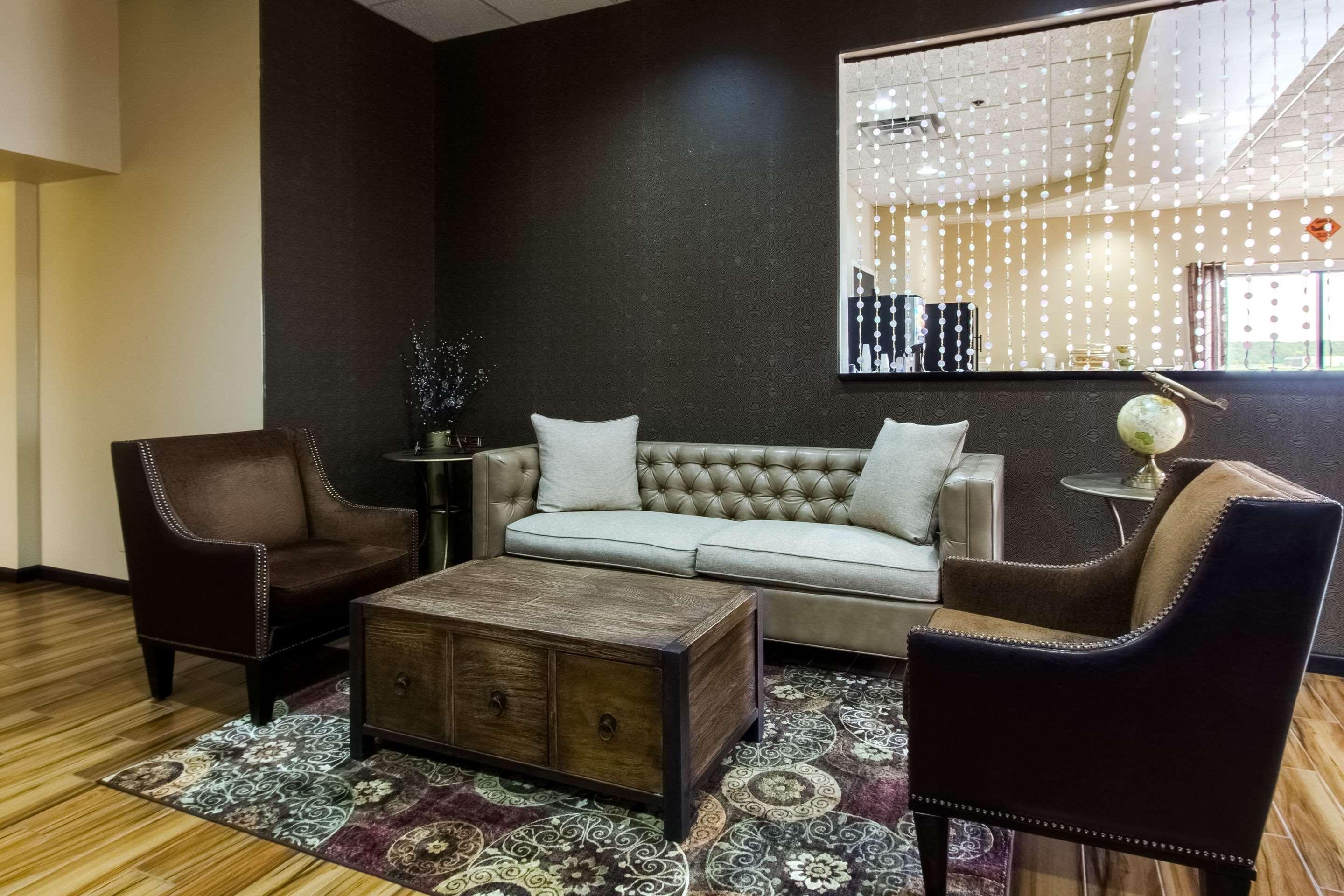 Quality Inn & Suites Moline - Quad Cities מראה חיצוני תמונה