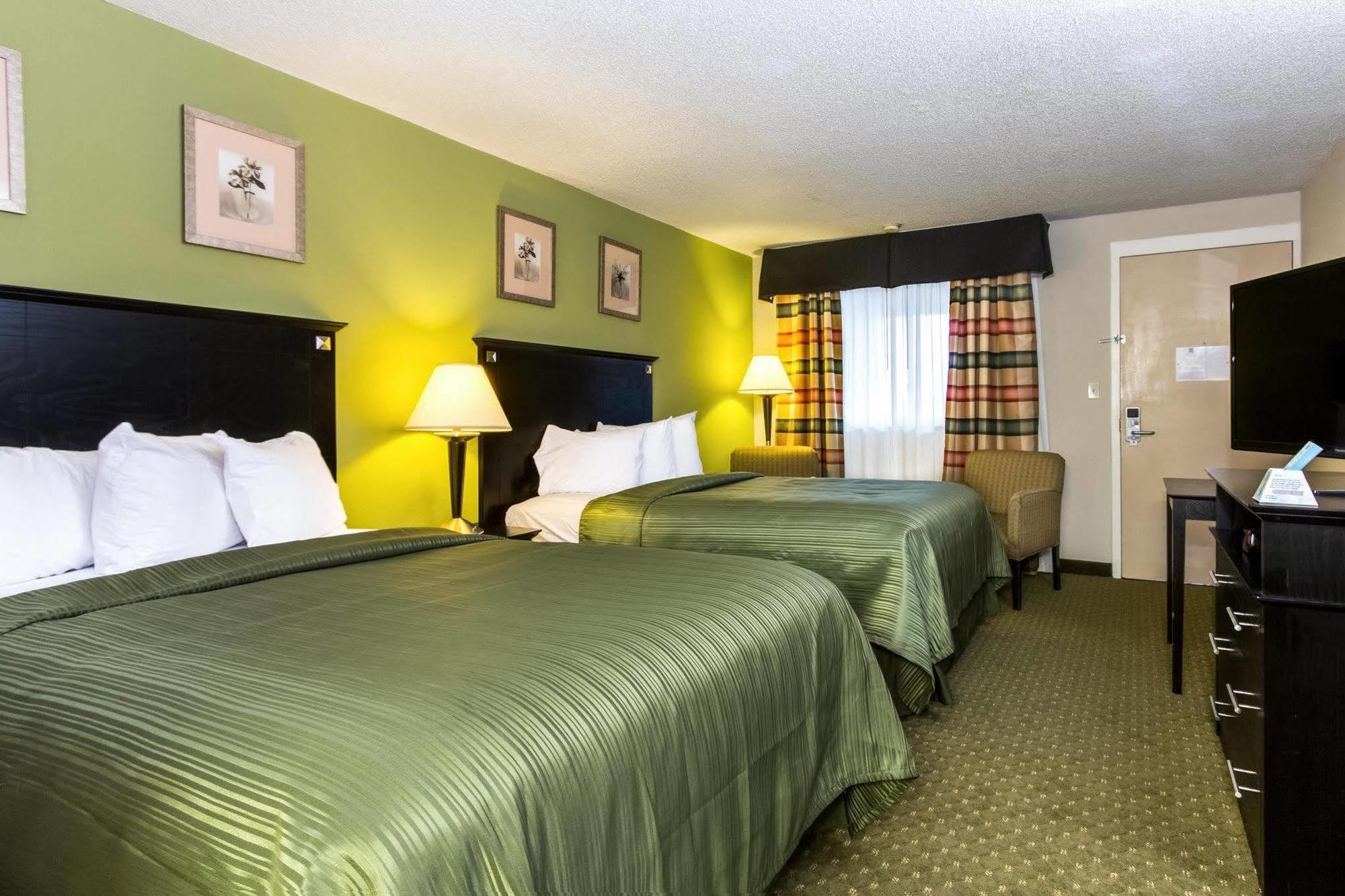 Quality Inn & Suites Moline - Quad Cities מראה חיצוני תמונה